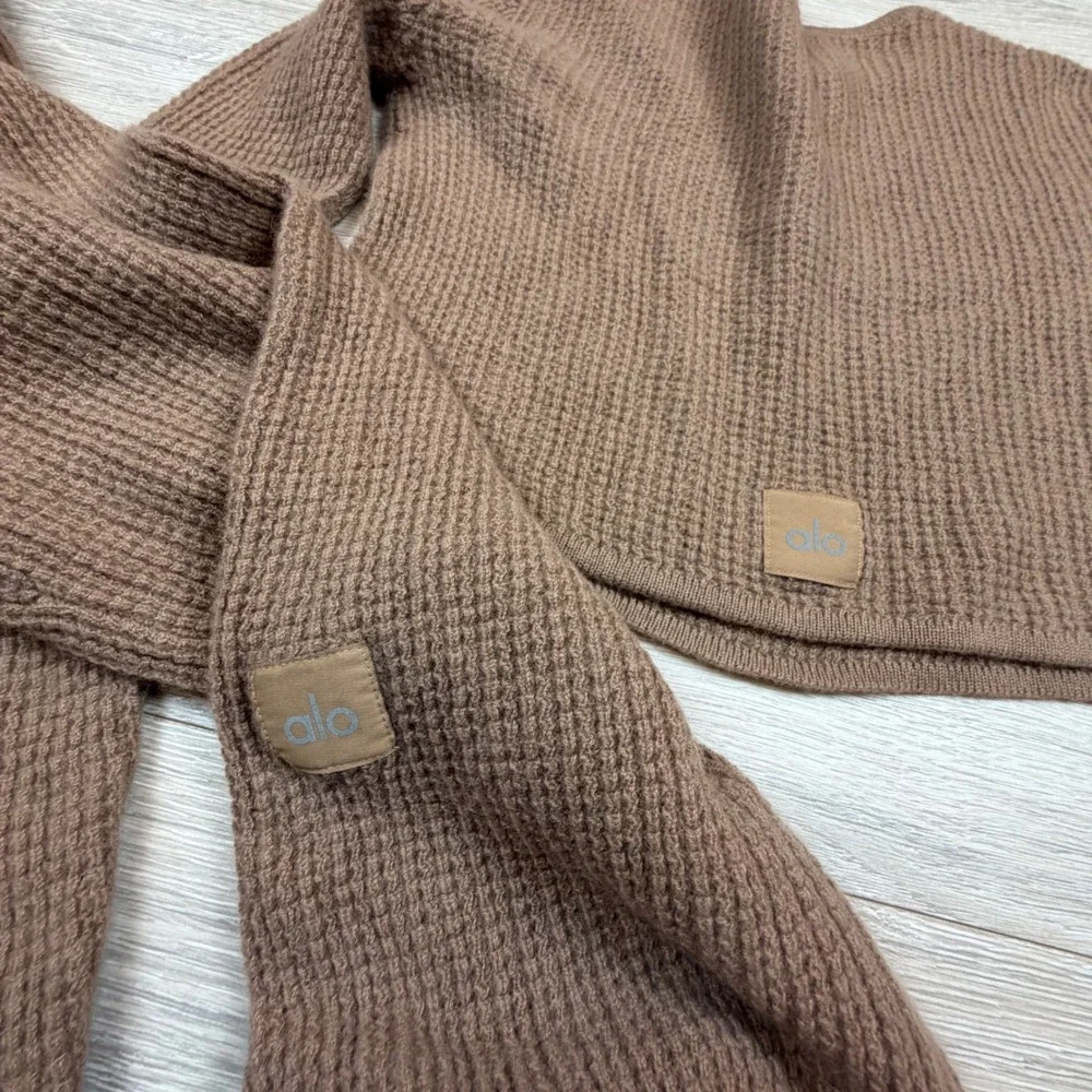 Alo Yoga Cashmere Waffle Knit Set Toasted Almond Crop Top High Waist Pants Sz M